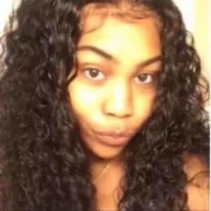 Meet your Posher, Chanelle